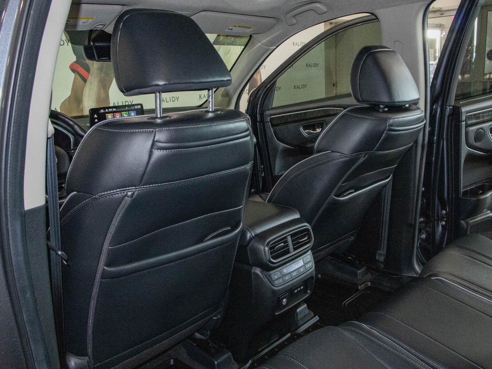 Used 2025 Honda Pilot Elite image 10