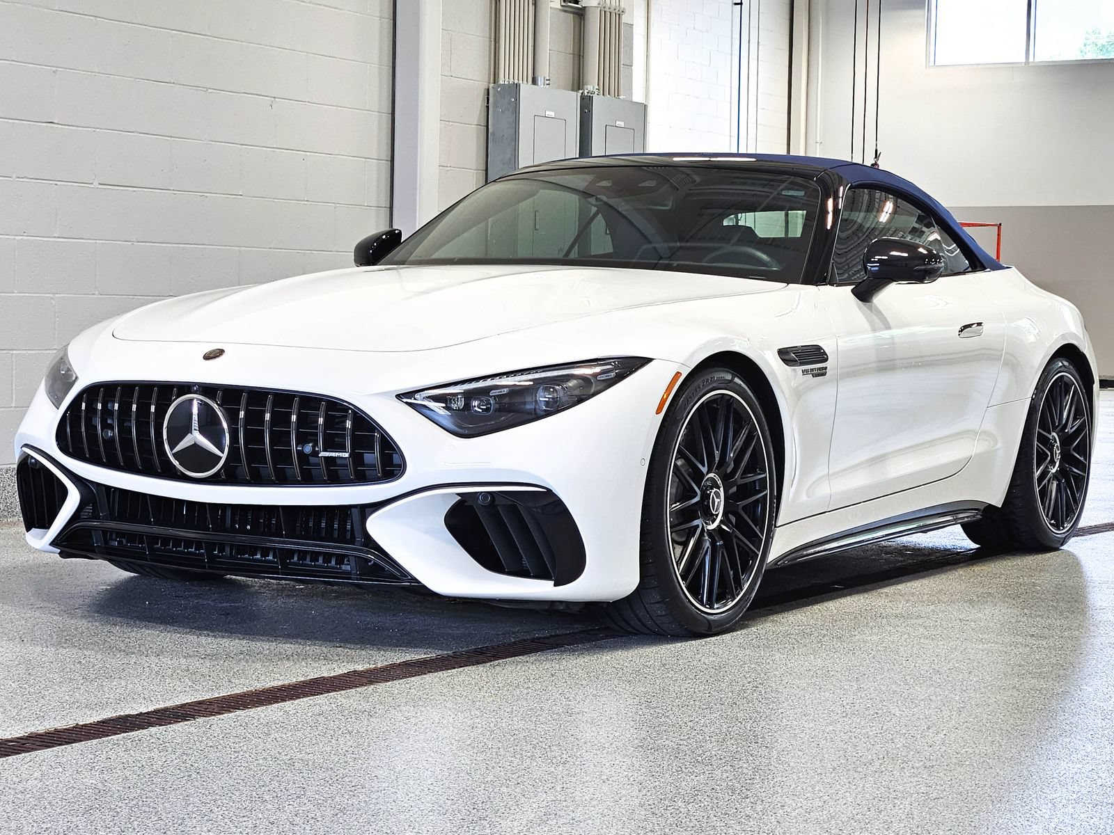 Certified 2026 Mercedes-Benz SL 63 AMG 4MATIC image 6