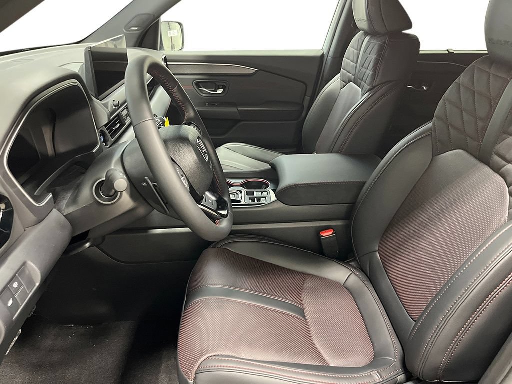 New 2026 Honda Pilot Black Edition image 16