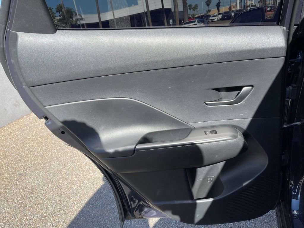 Used 2024 Hyundai Kona SEL image 15