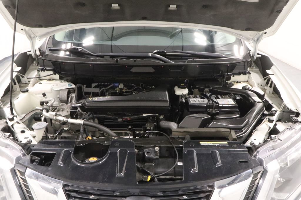 Used 2019 Nissan Rogue S FWD image 23