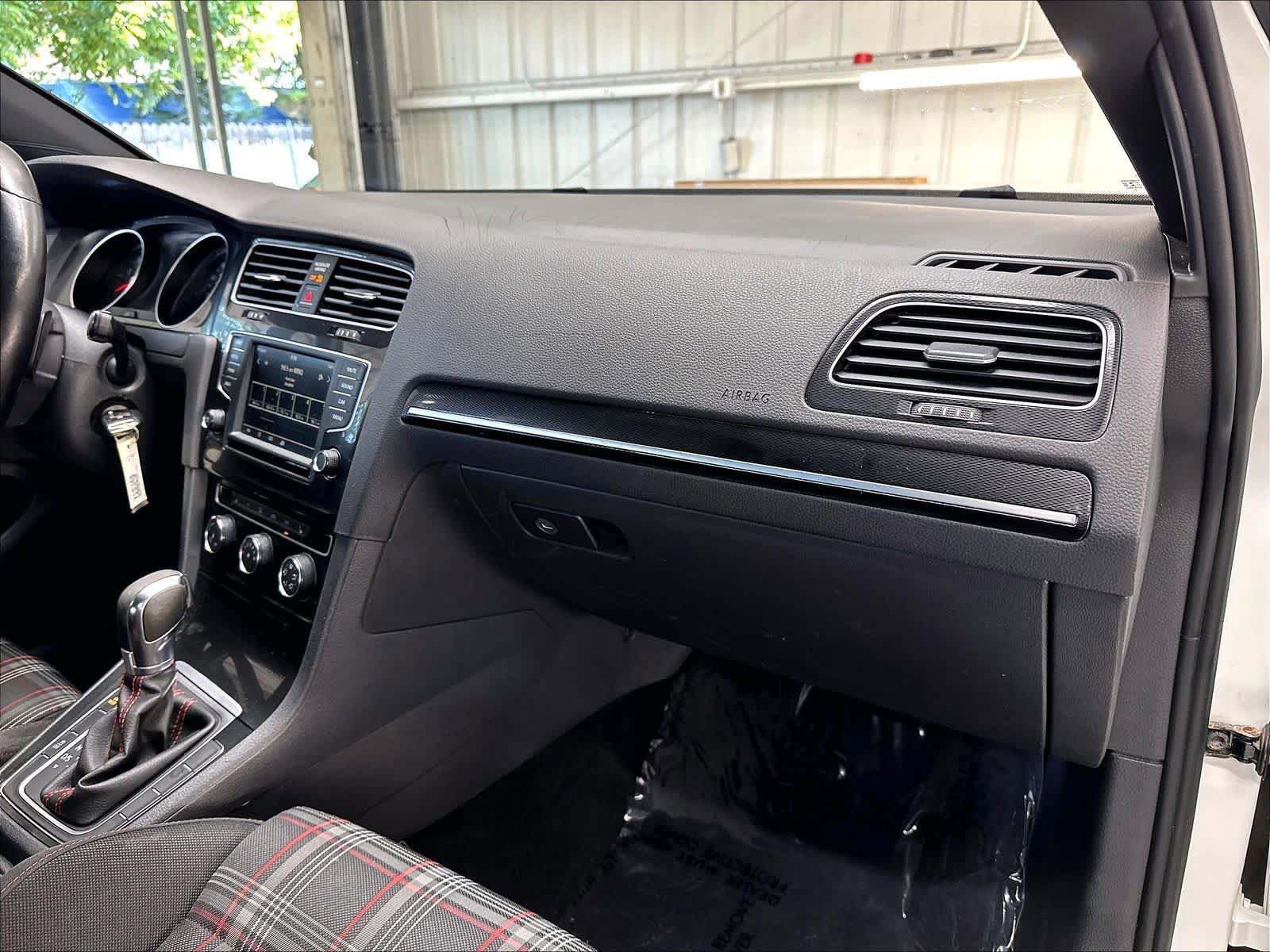 Used 2016 Volkswagen GTI S FWD image 29