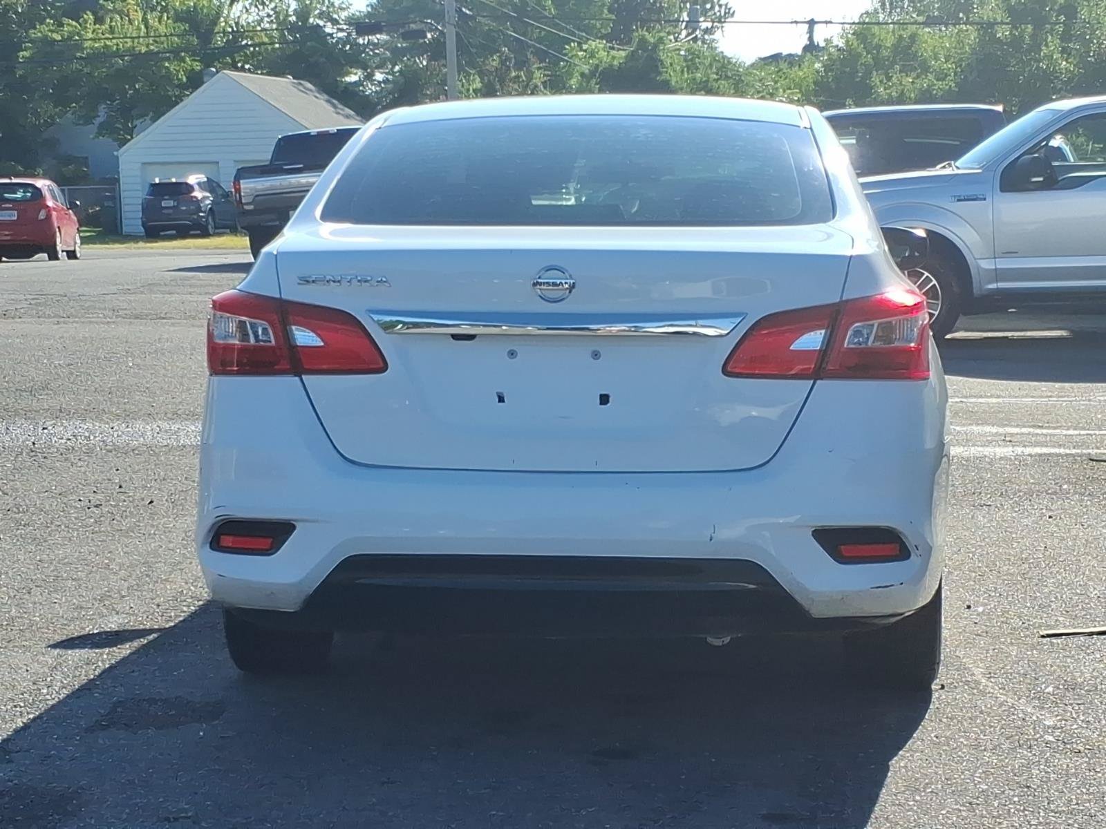 Used 2018 Nissan Sentra S FWD image 4