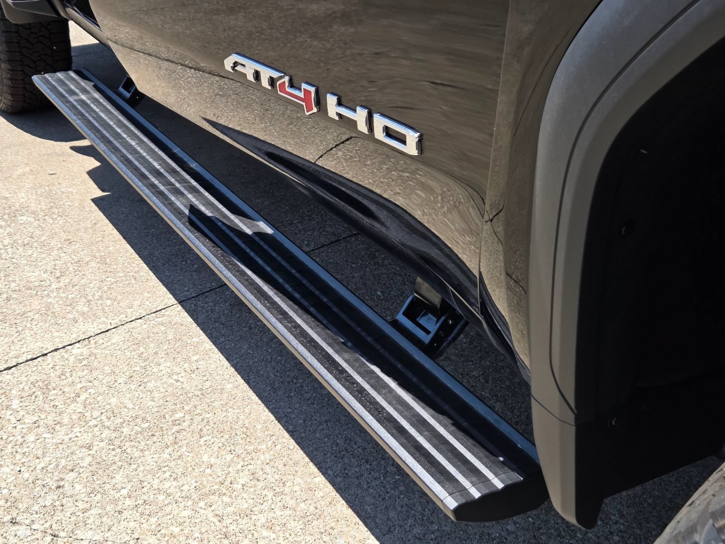 New 2026 GMC Sierra 2500 AT4 w/ AT4 Premium Plus Package AWD/4WD image 23