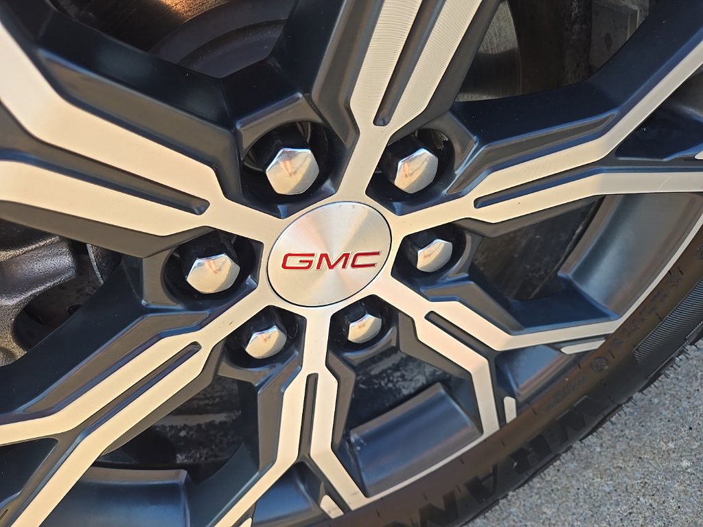 Used 2026 GMC Acadia AT4 w/ Luxury Package AWD/4WD image 29