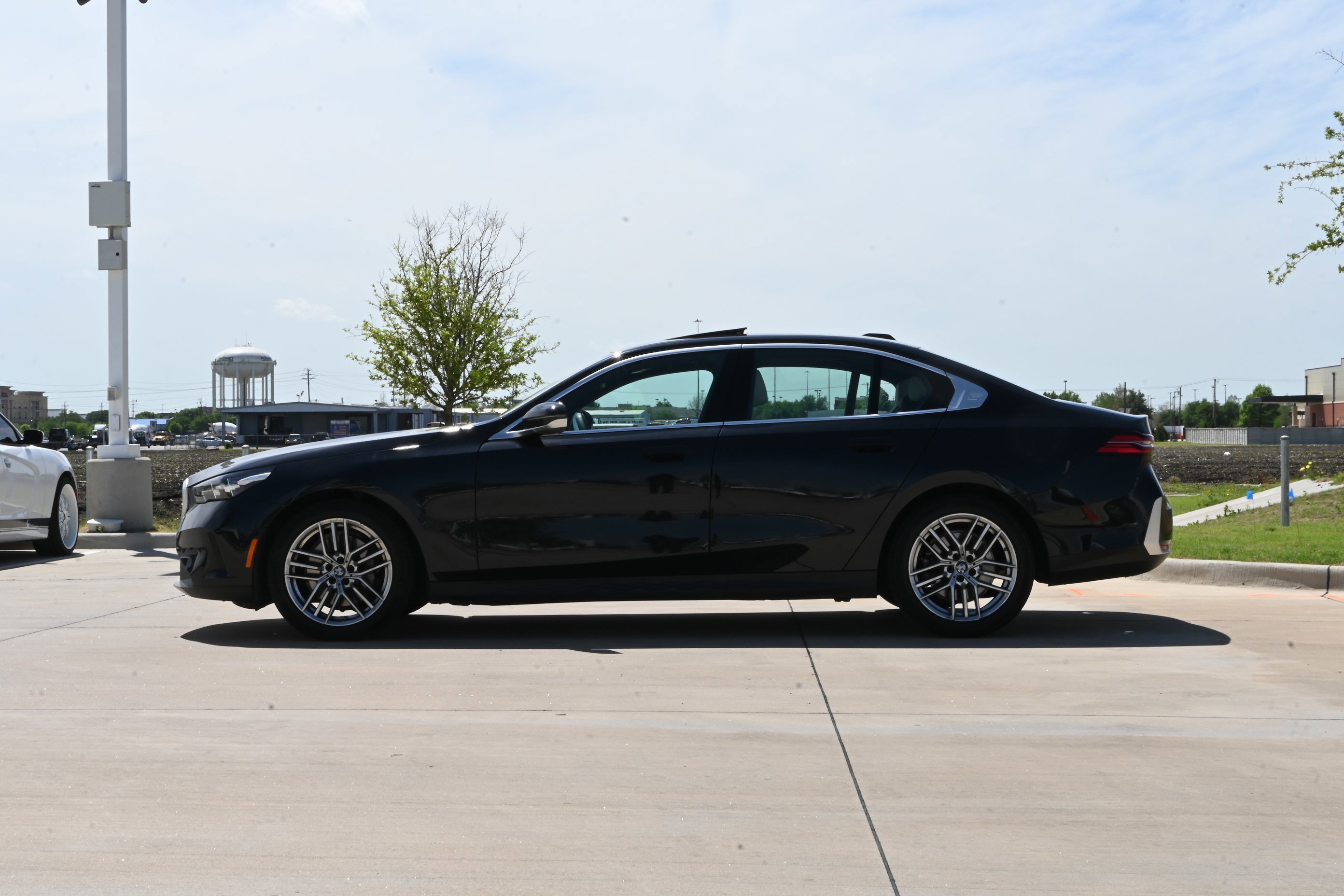 Certified 2024 BMW 530i w/ Convenience Package image 6