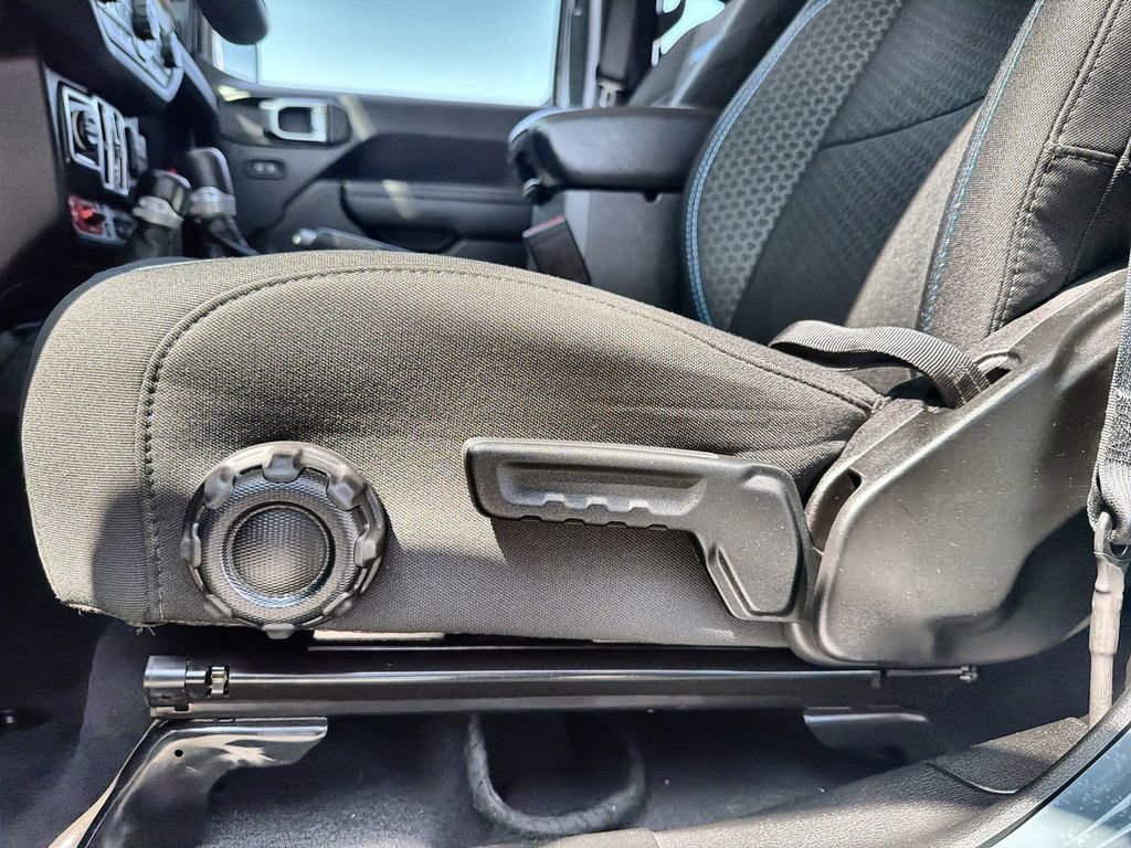 Used 2025 Jeep Wrangler Unlimited Rubicon 4xe w/ Safety Group image 14