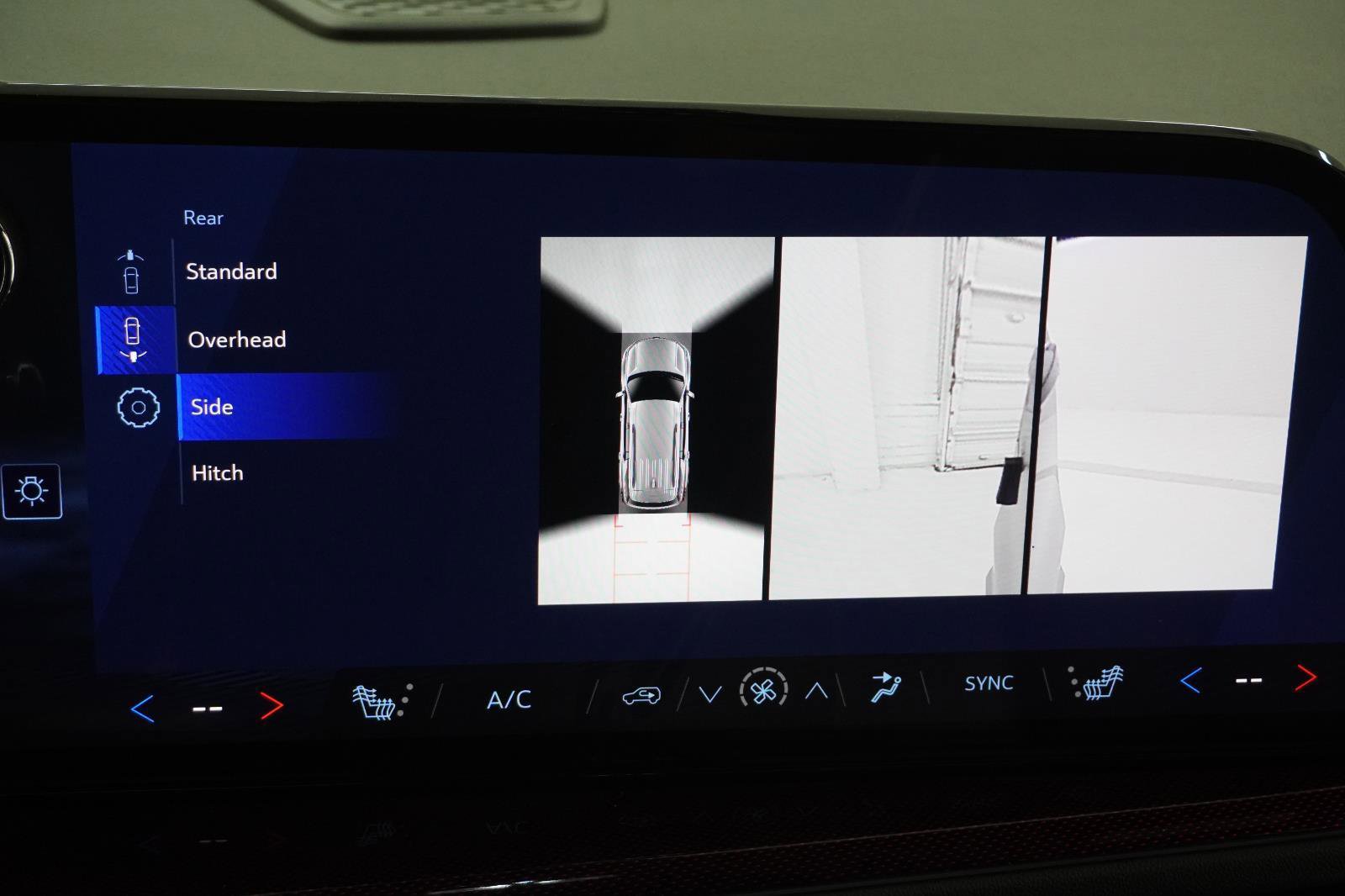 New 2026 Chevrolet Traverse Z71 w/ Enhanced Driving Package image 31