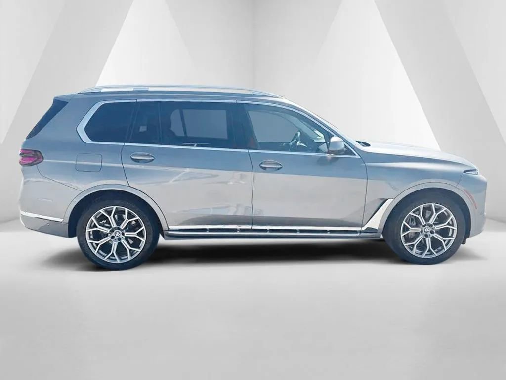 Used 2024 BMW X7 xDrive40i AWD/4WD image 8
