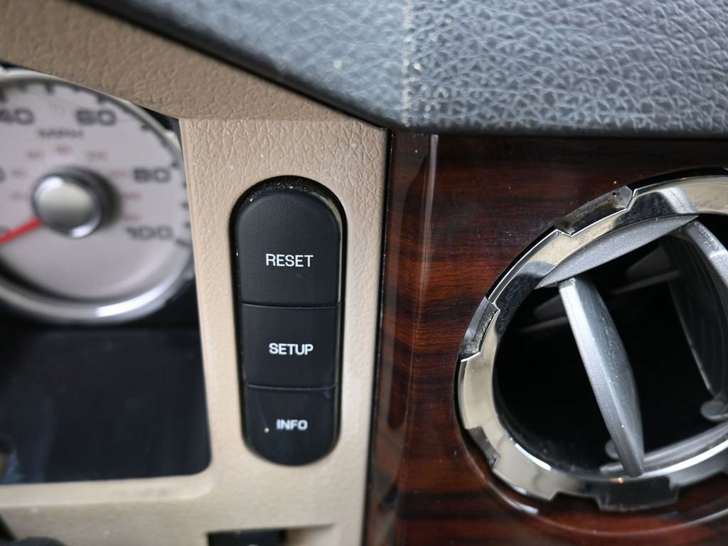 Used 2010 Ford F250 Lariat image 20