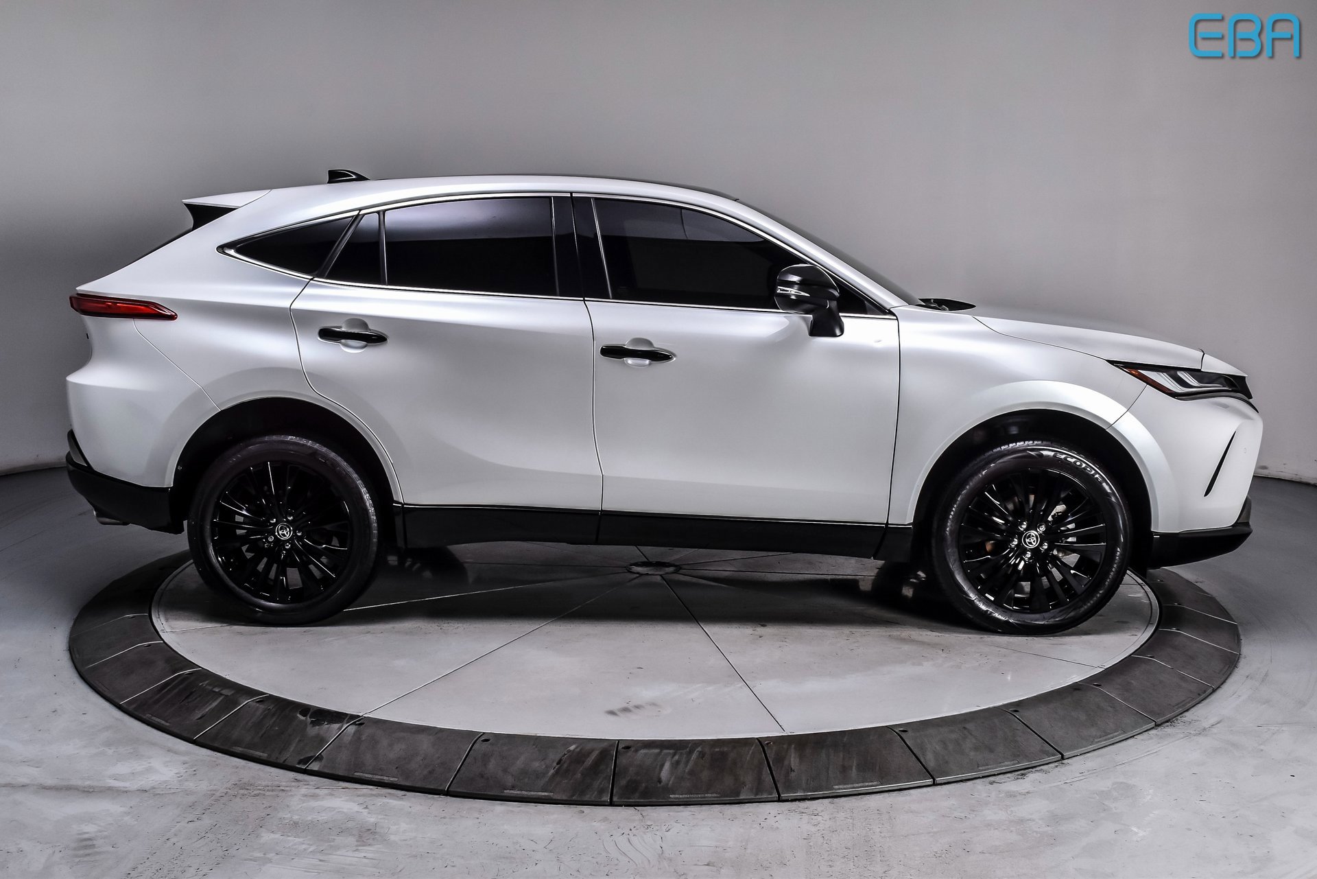 Used 2024 Toyota Venza Nightshade image 7