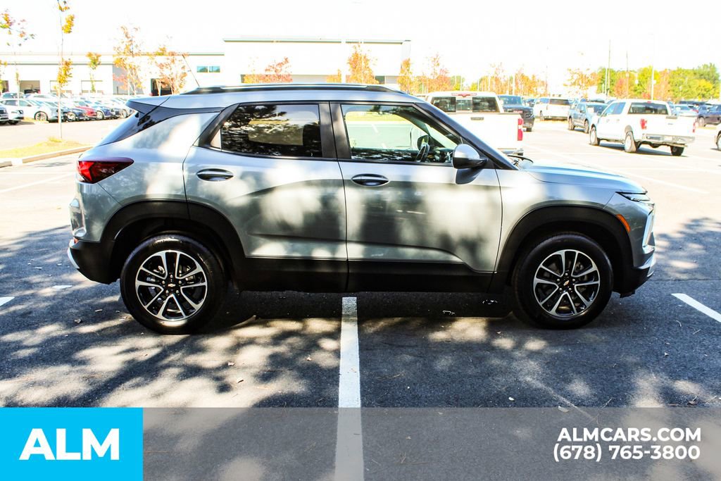 Used 2025 Chevrolet TrailBlazer LT image 9