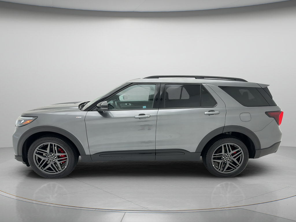 Used 2025 Ford Explorer ST-Line w/ ST-Line Street Pack AWD/4WD image 8