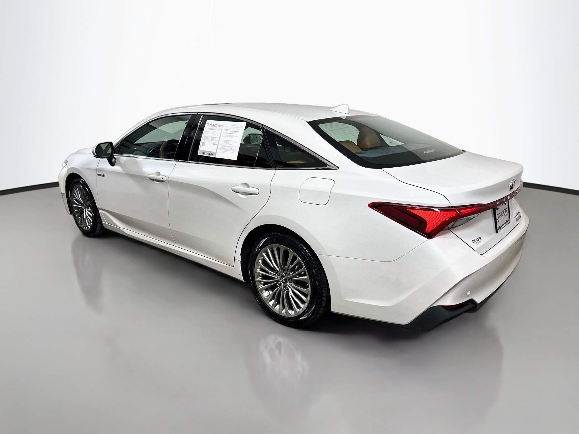 Certified 2019 Toyota Avalon Limited w/ Advanced Safety Package FWD image 5