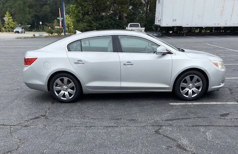 Used 2010 Buick LaCrosse CXL w/ Luxury Package FWD image 3
