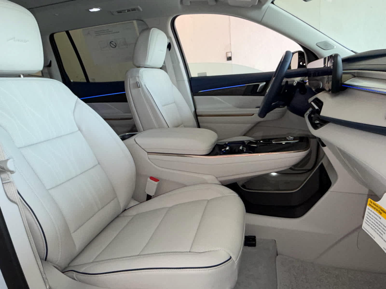 New 2026 Buick Enclave Avenir w/ Super Cruise Package FWD image 31