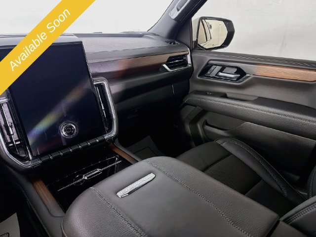 Used 2025 GMC Yukon Denali AWD/4WD image 23