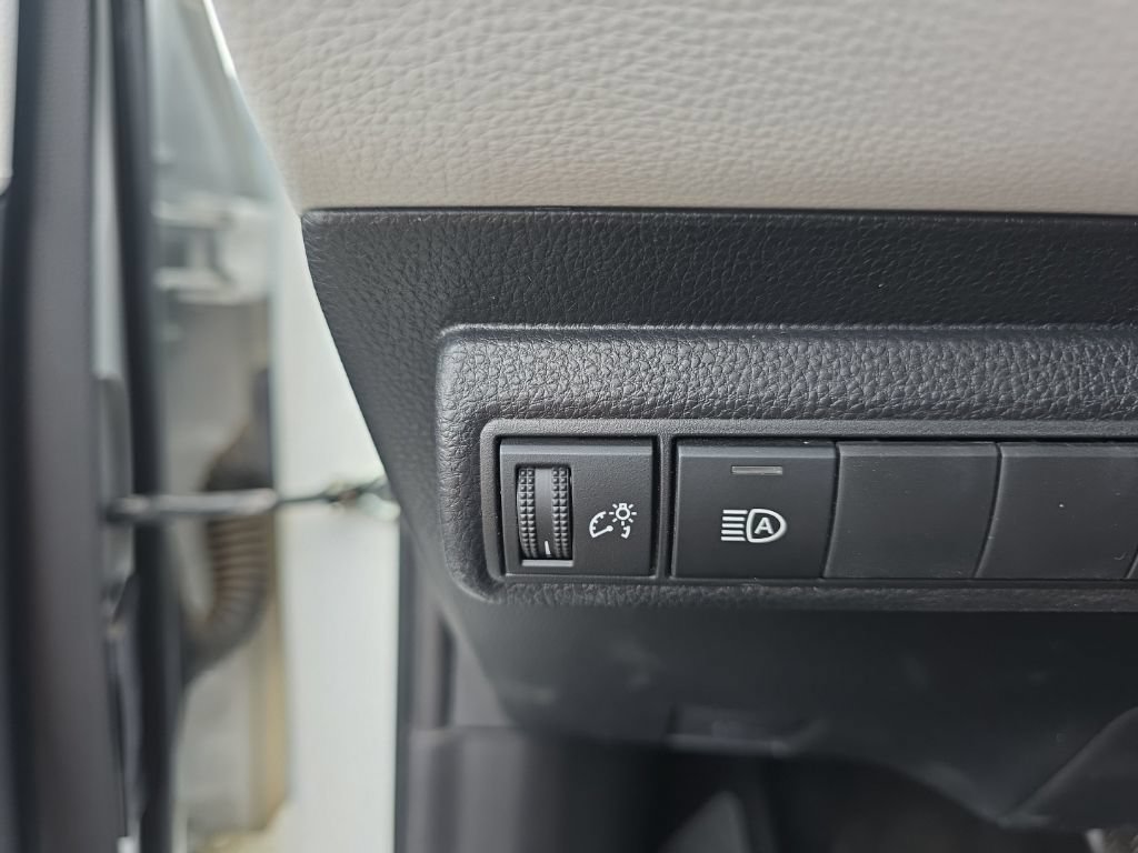 Certified 2024 Toyota Corolla SE FWD image 15