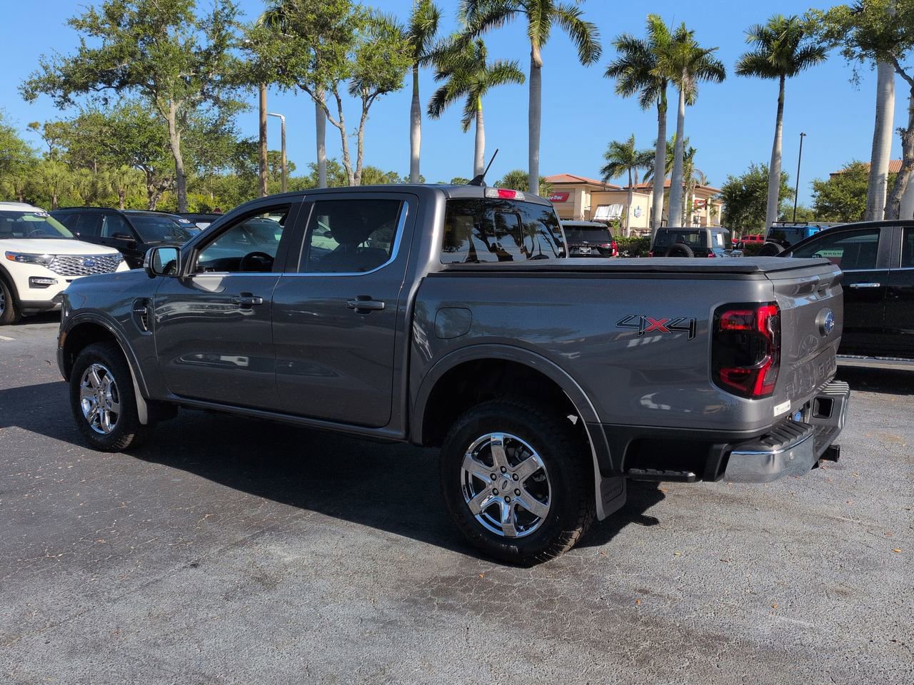 Used 2025 Ford Ranger Lariat w/ Chrome Accent Package AWD/4WD image 6