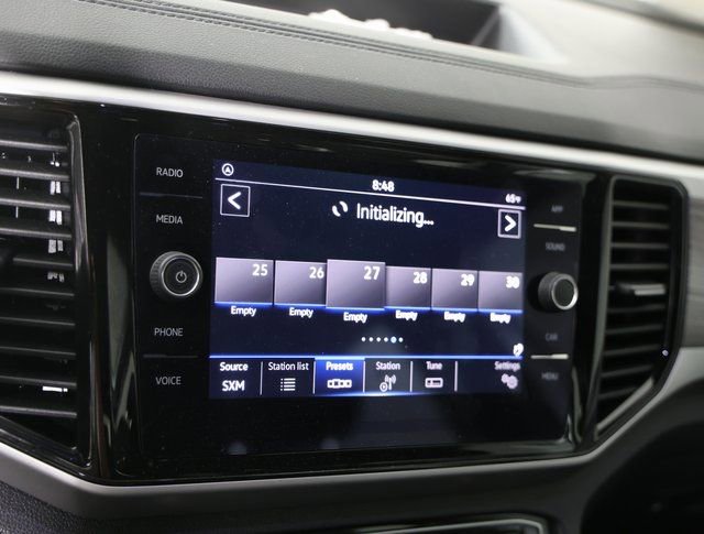 Used 2023 Volkswagen Atlas Cross Sport SE image 9