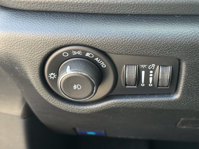 New 2026 Chrysler Pacifica Limited FWD image 25