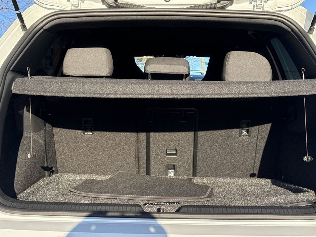 Used 2024 Volkswagen GTI SE image 25