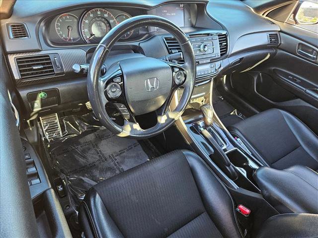 Used 2017 Honda Accord Sport image 9