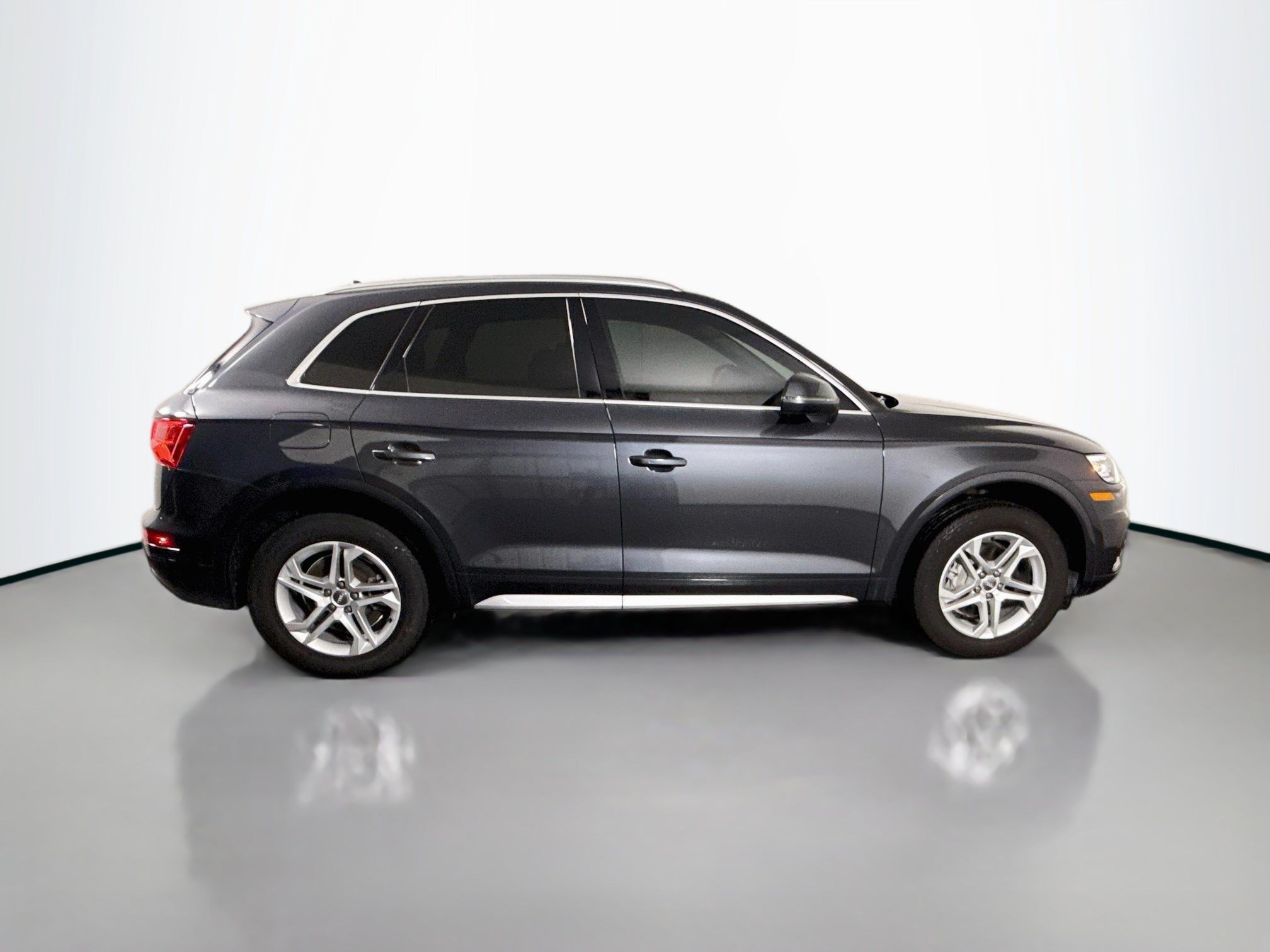 Used 2019 Audi Q5 2.0T Premium w/ Convenience Package AWD/4WD image 11