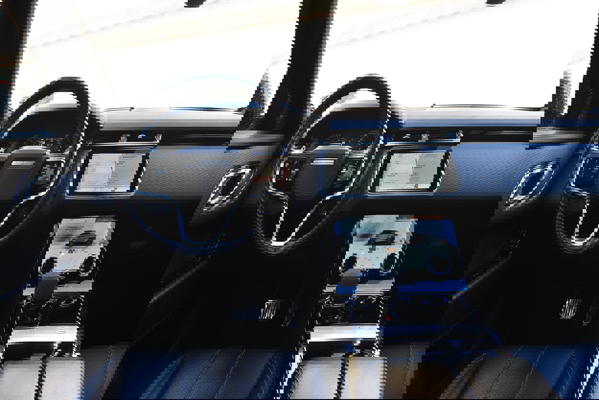 Used 2021 Land Rover Range Rover Velar R-Dynamic S AWD/4WD image 32