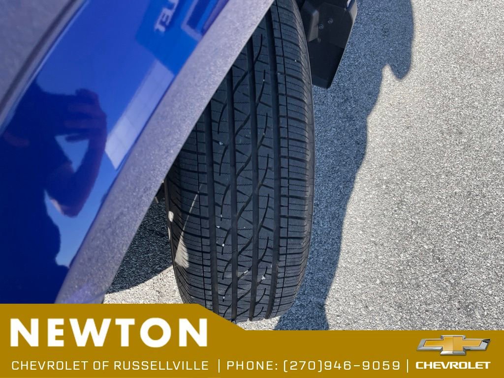 Used 2025 Toyota Tacoma SR5 AWD/4WD image 30