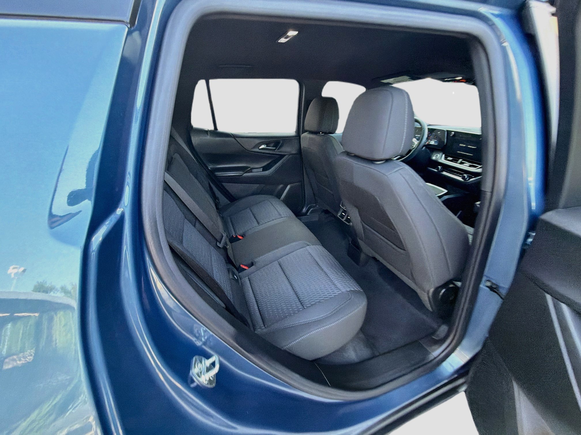 Used 2027 Chevrolet Equinox LT FWD image 29