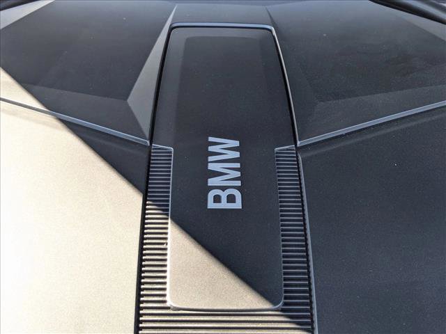 Used 2025 BMW i7 eDrive50 w/ Premium Package image 13