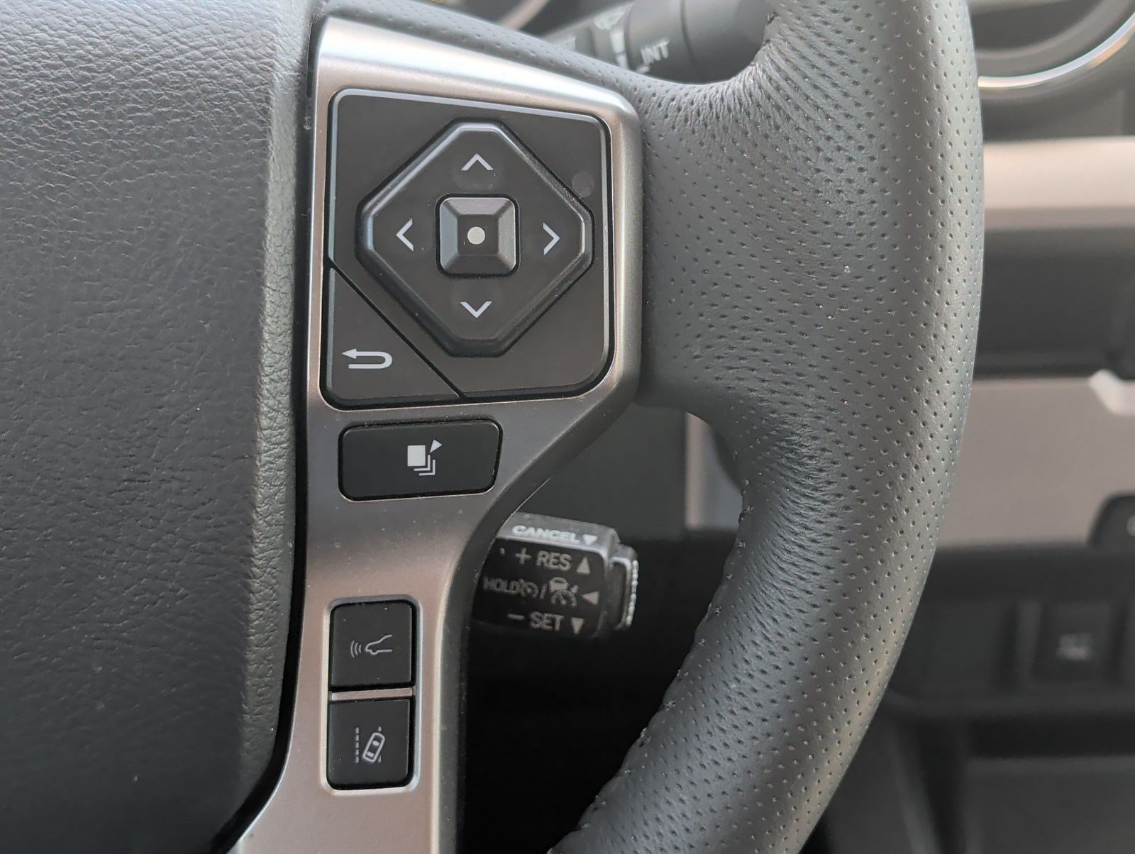 Used 2023 Toyota Tacoma SR5 RWD image 15