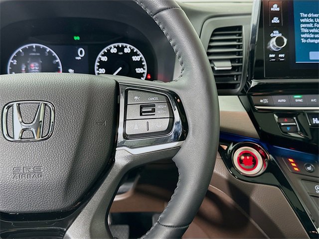 Certified 2026 Honda Odyssey Touring image 11