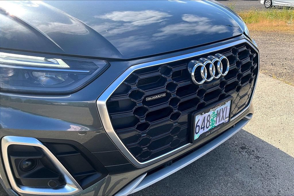 Used 2021 Audi Q5 e Premium Plus w/ Premium Plus Package AWD/4WD image 32