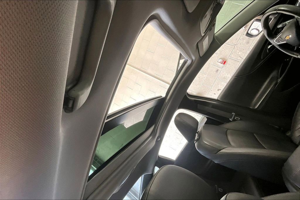 Used 2022 Chevrolet Malibu Premier FWD image 27