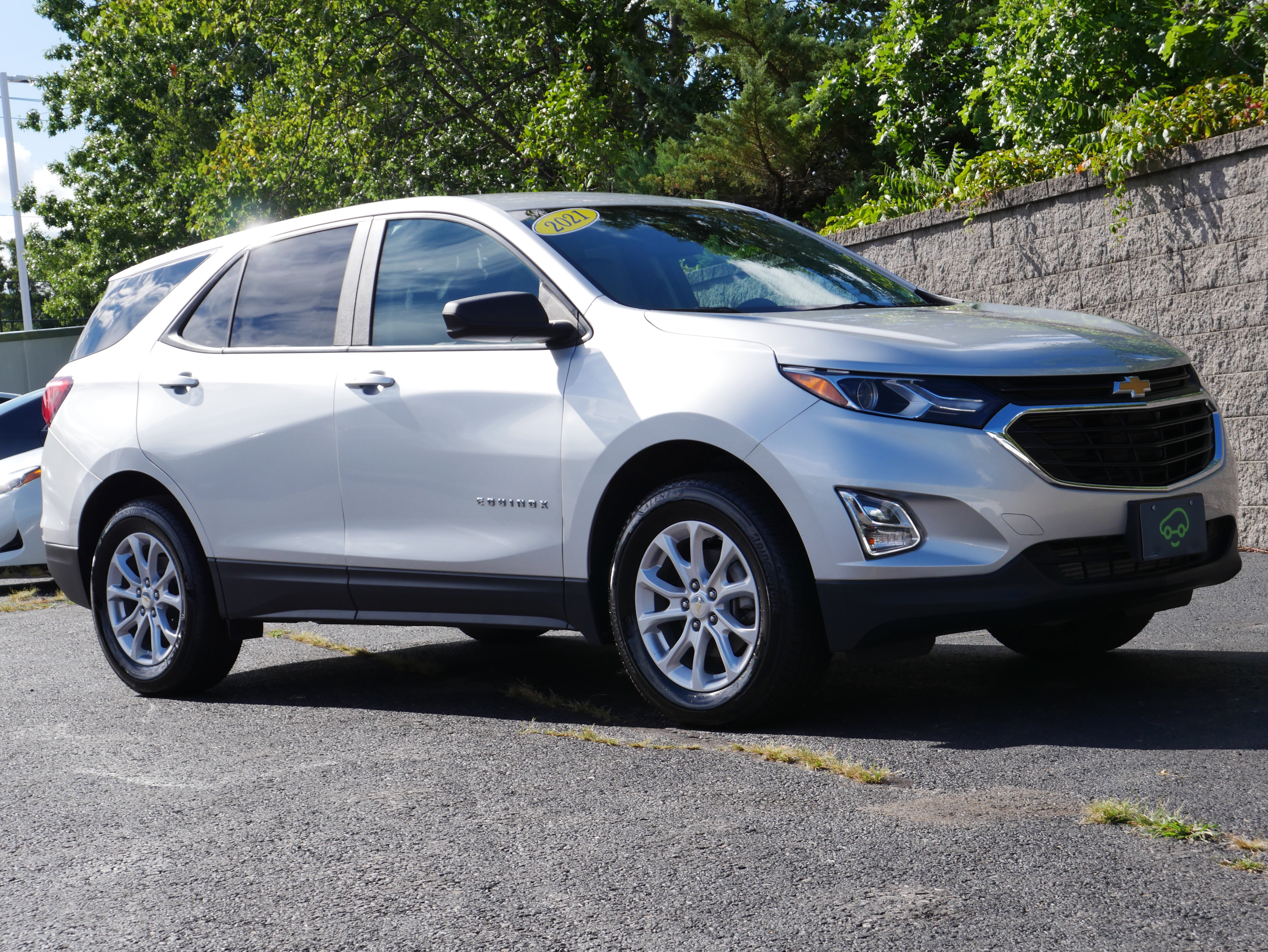 Used 2021 Chevrolet Equinox LS w/ LS Convenience Package AWD/4WD image 9