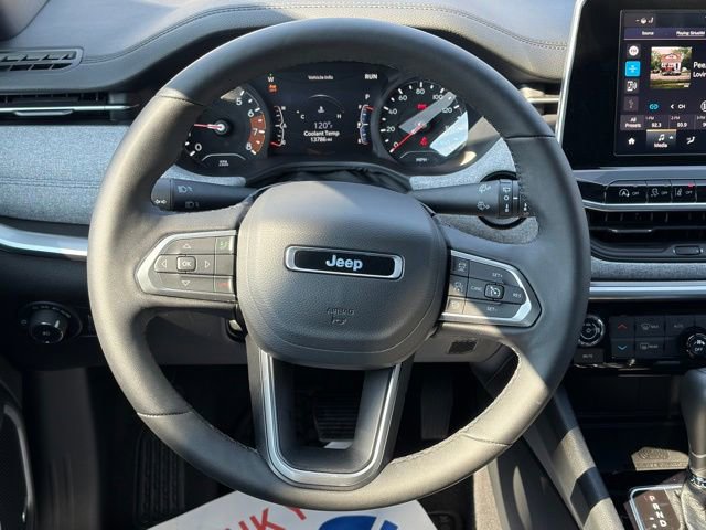 Used 2025 Jeep Compass Latitude w/ Sun & Sound Group image 34
