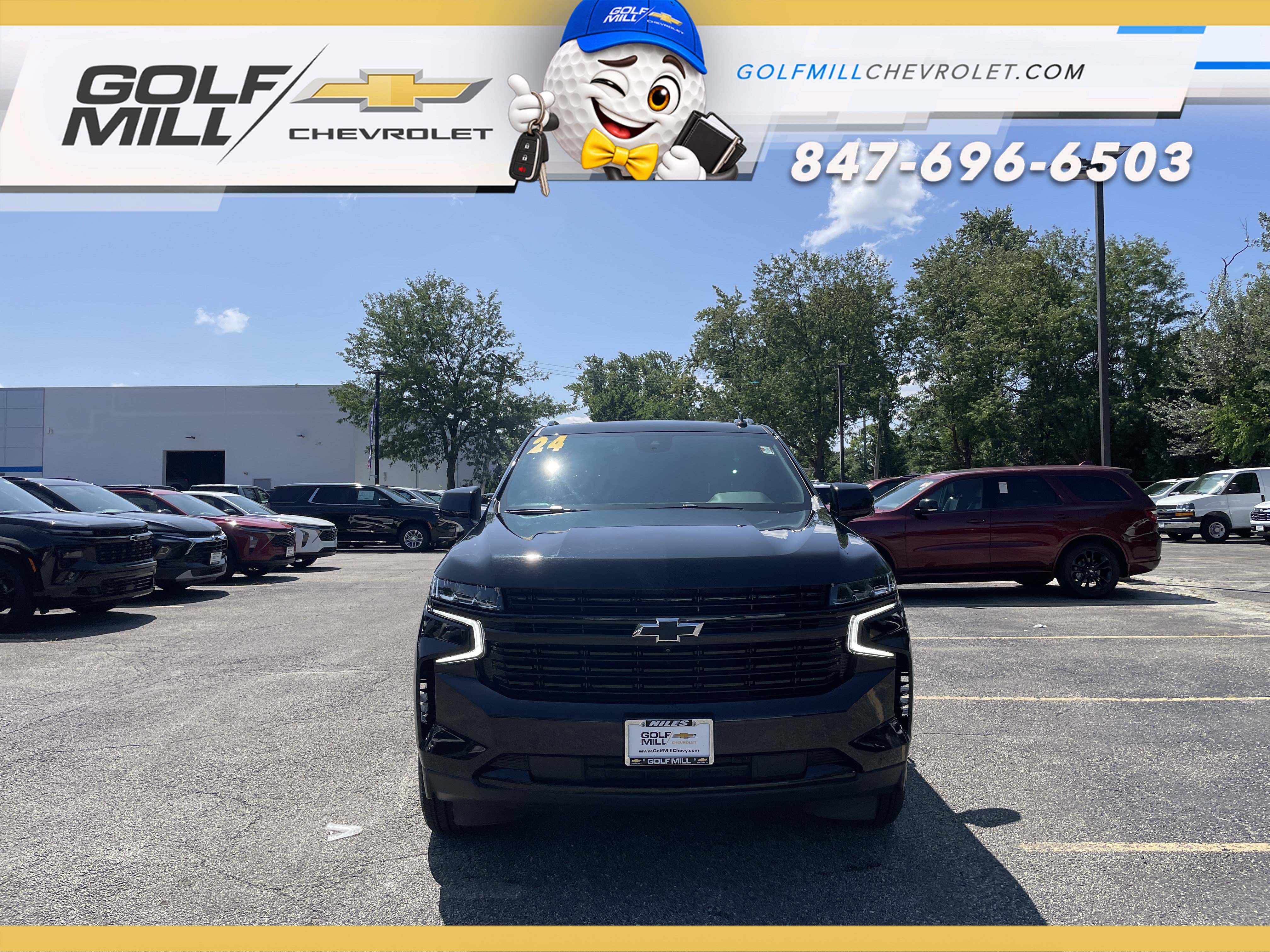 Used 2024 Chevrolet Suburban RST w/ Luxury Package AWD/4WD image 3