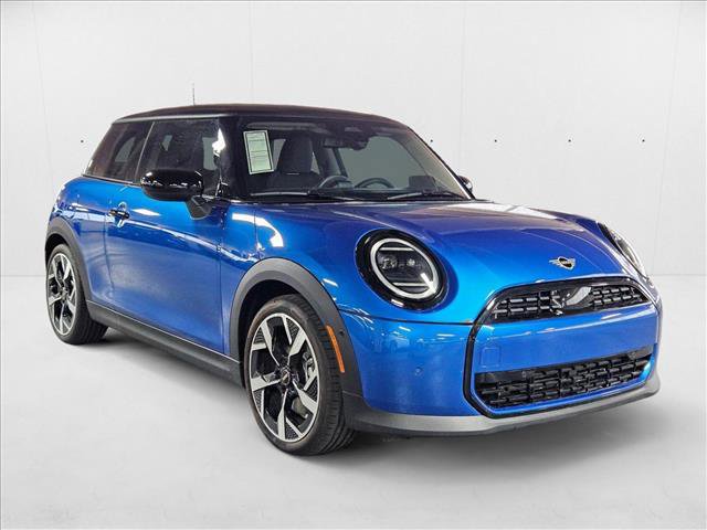 Used 2025 MINI Cooper 2-Door Hardtop image 6