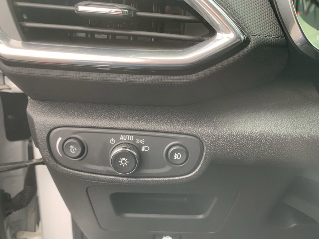 Used 2021 Chevrolet TrailBlazer LT w/ Premium Seating Package image 17