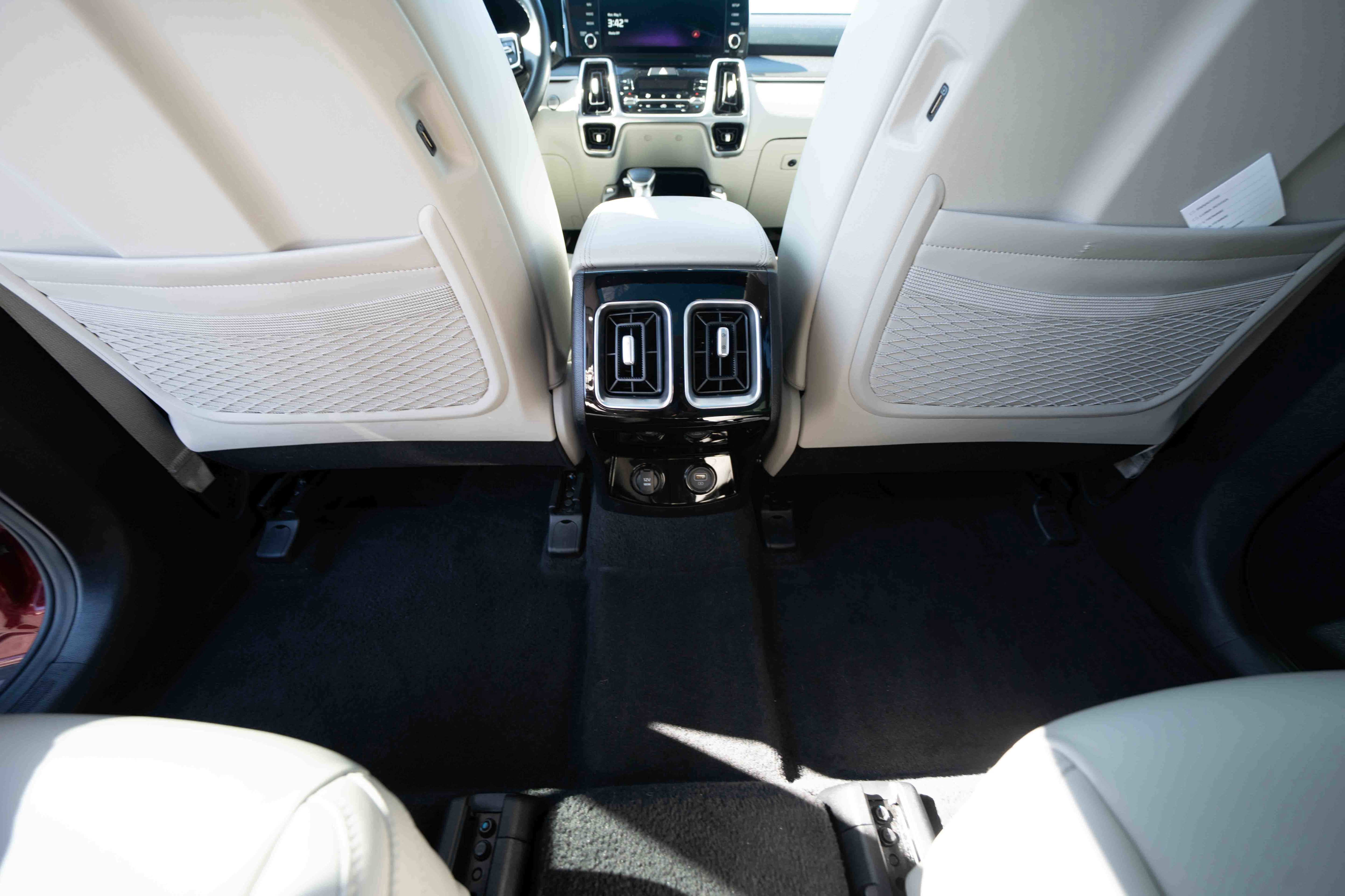 Used 2023 Kia Sorento SX AWD/4WD image 22