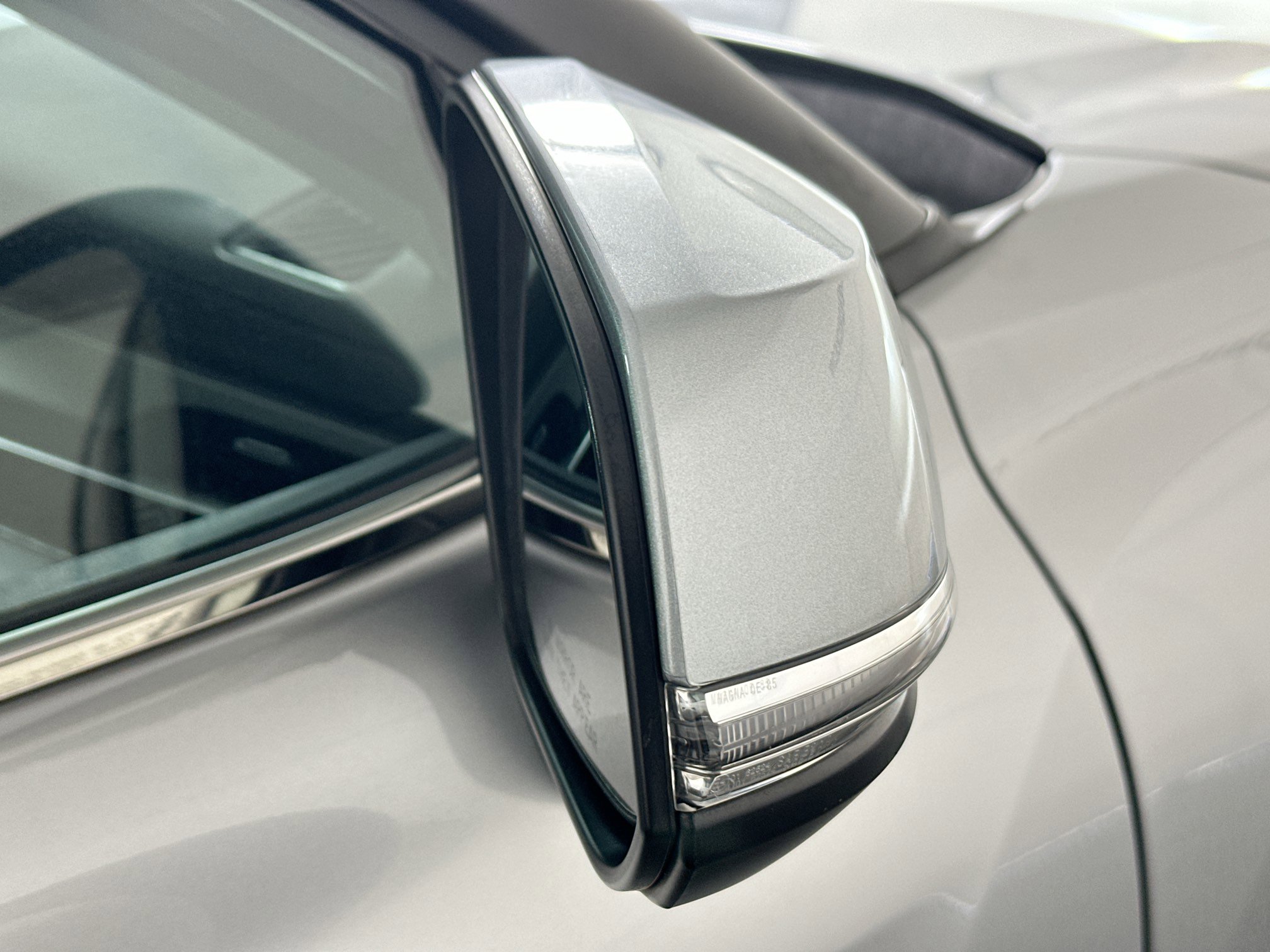 Used 2023 Toyota Highlander L image 10