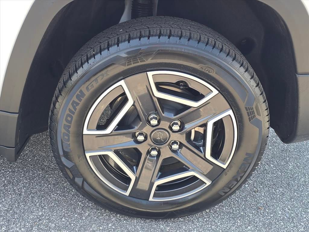 New 2026 Jeep Cherokee Limited image 8