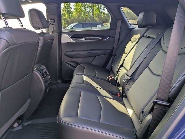 Certified 2025 Cadillac XT5 Premium Luxury w/ Technology Package AWD/4WD image 13