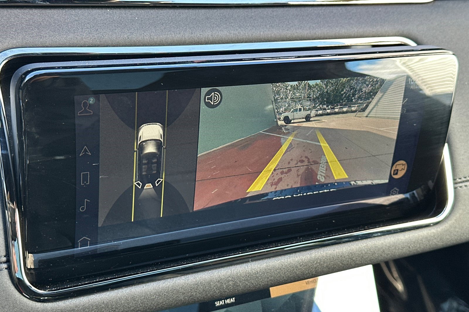 Used 2022 Land Rover Range Rover Evoque R-Dynamic SE image 22