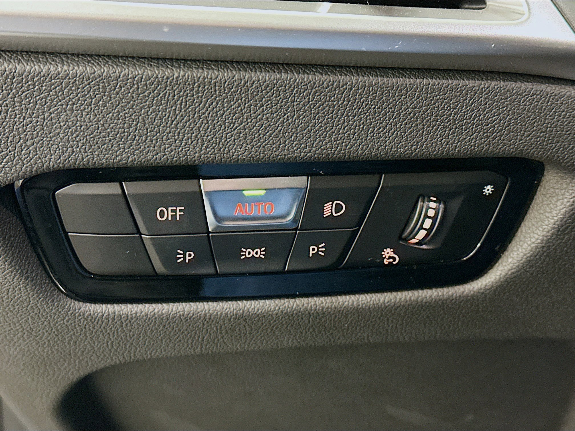 Used 2025 BMW 330i xDrive 330i xDrive image 17