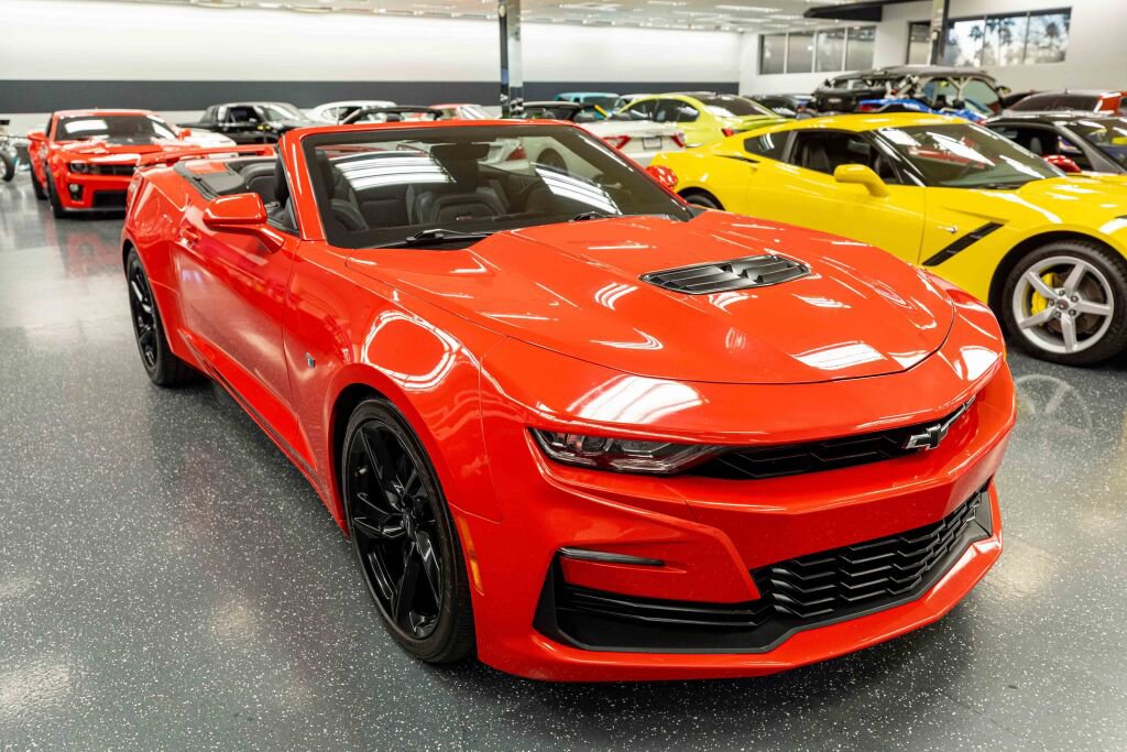 Used 2020 Chevrolet Camaro SS image 3