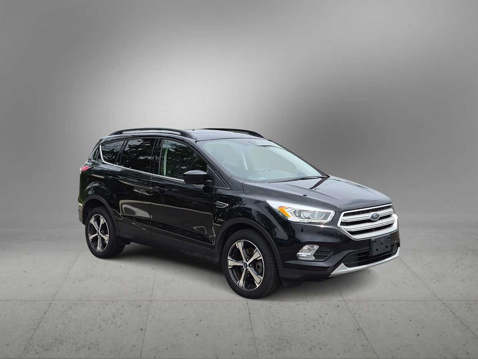 Used 2018 Ford Escape SEL AWD/4WD image 2