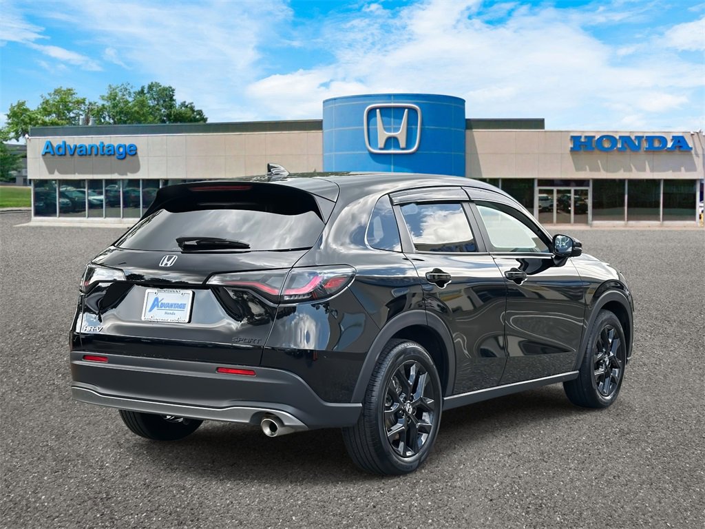 Certified 2025 Honda HR-V Sport image 4